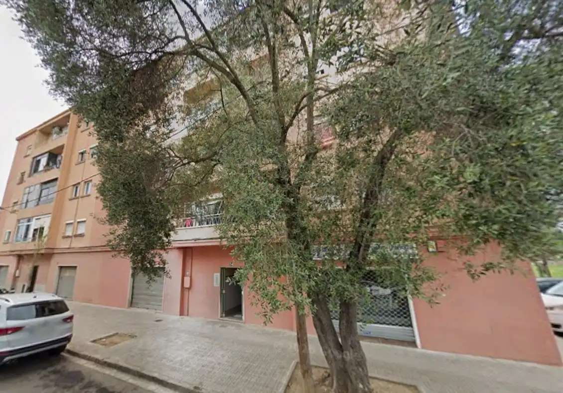 Vista exterior de Piso en venta en Montcada i Reixac