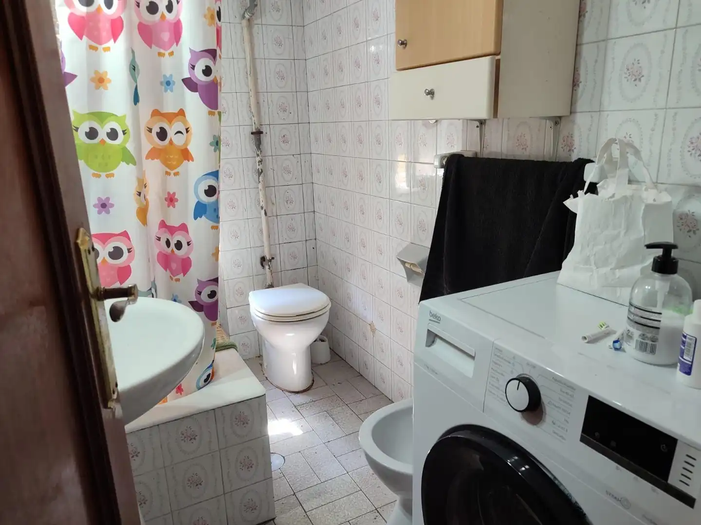 Bany de Pis en venda en Oviedo  amb Calefacció i Traster