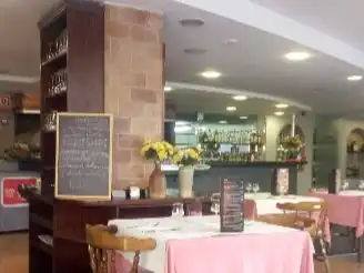 Local comercial en traspàs a Avinguda de Santa Coloma 50