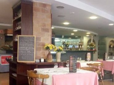 Locale commerciale in cessione a Avinguda de Santa Coloma 50