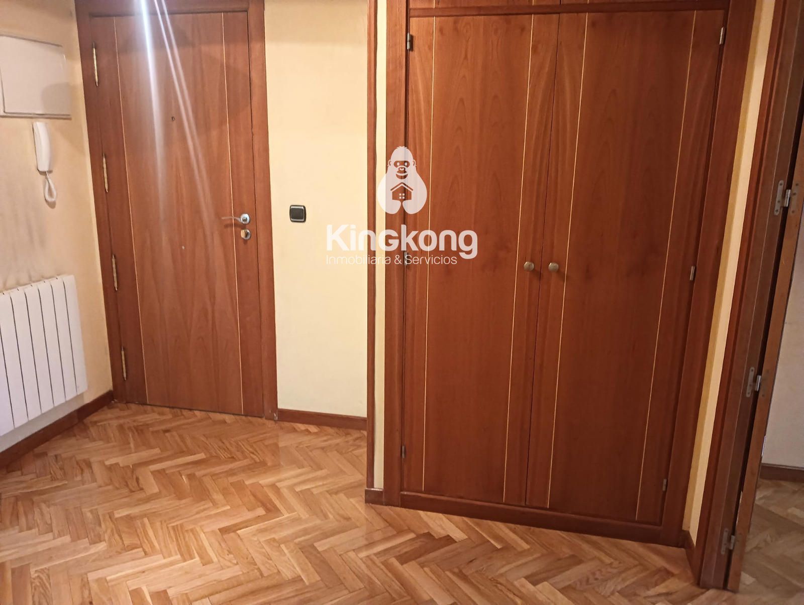 Bedroom of Flat for sale in  Madrid Capital  with Air Conditioner, Heating and Swimming Pool