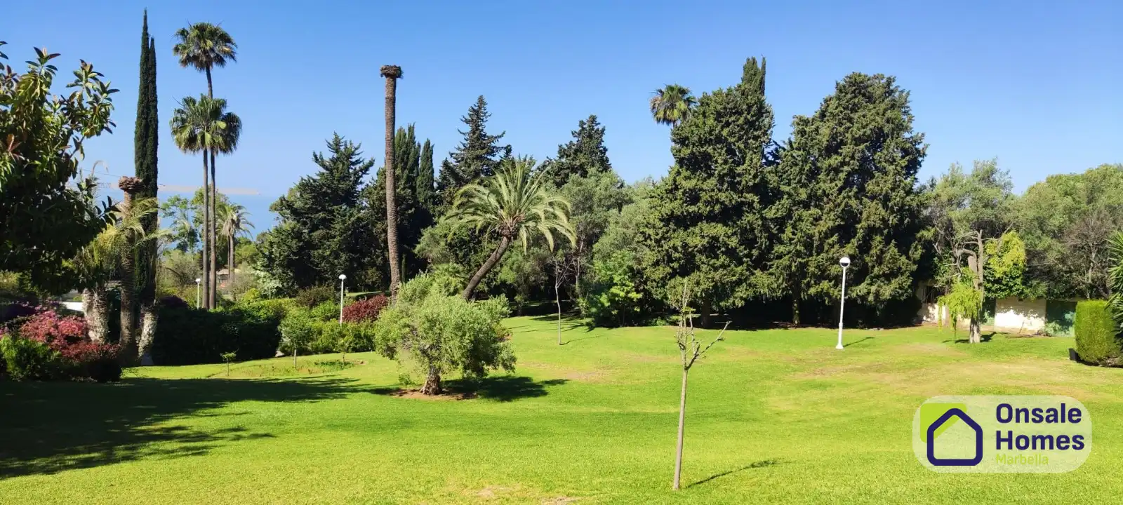 Jardín de Apartamento en venta en Marbella con Terraza, Trastero y Piscina comunitaria