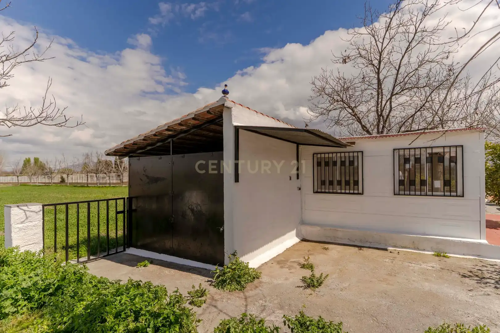 Außenansicht von Haus oder Chalet zum Verkauf in Granada mit Klimaanlage, Privatgarten und Abstellraum