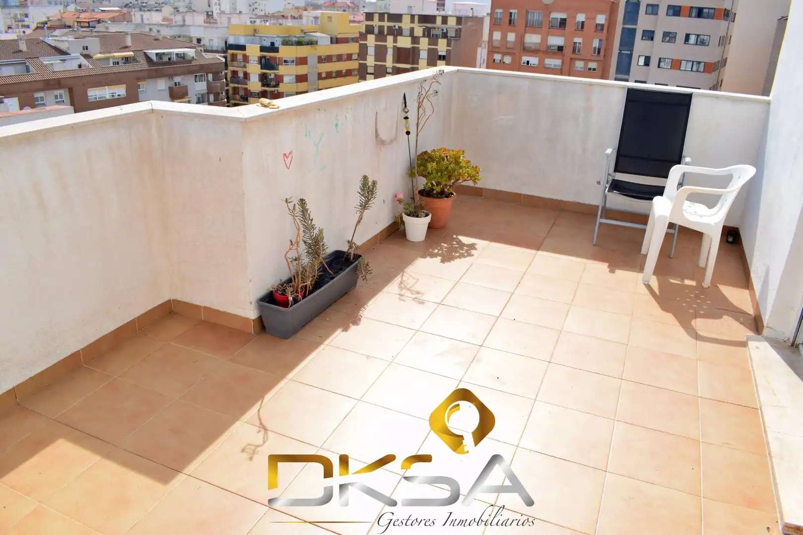 Ático con terraza en venta en Calle VALL D'UIXO, imagen 2