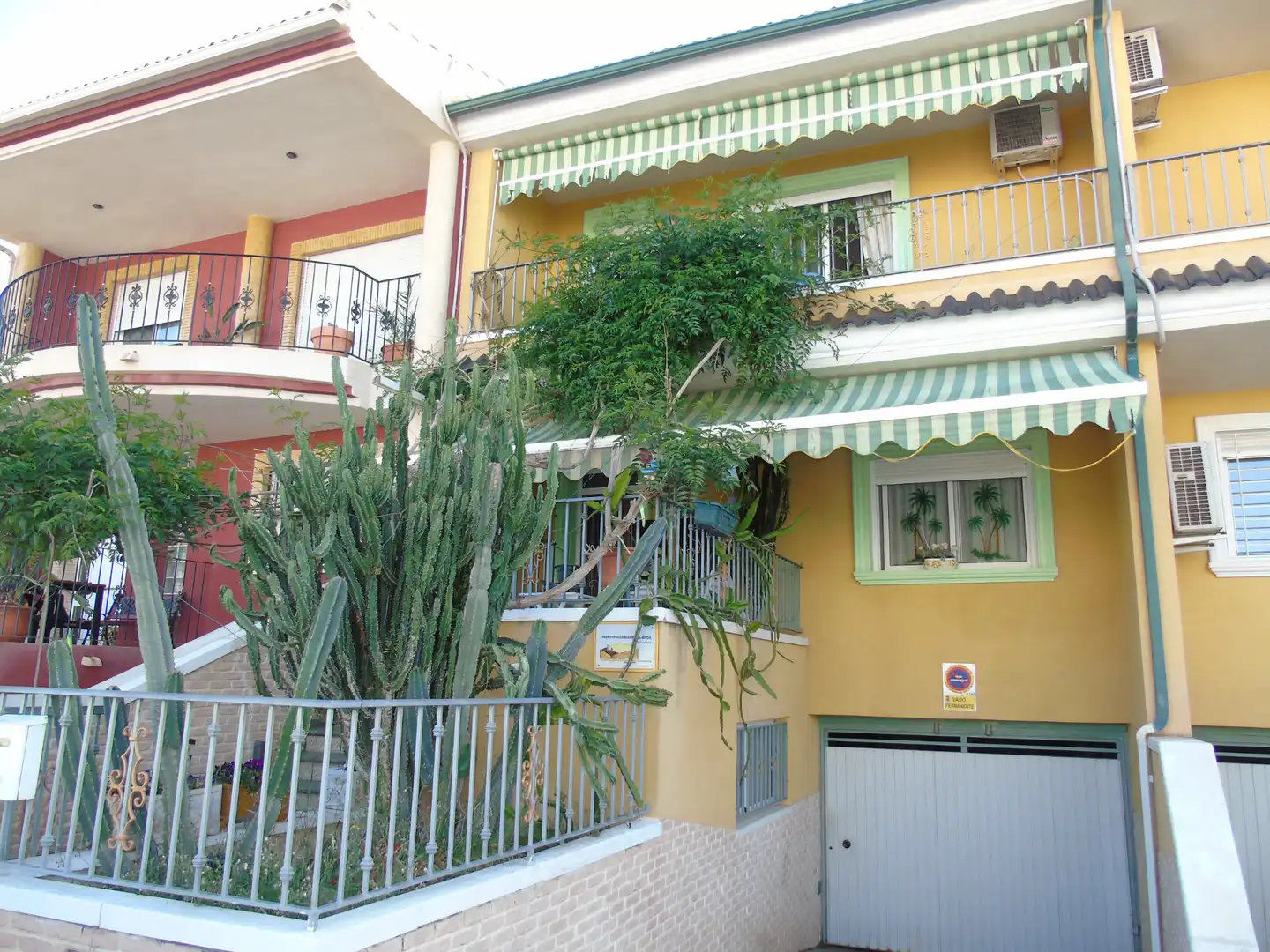 Exterior view of Detached homes for sale in Ceutí  with Air Conditioner, Storage room and Oven