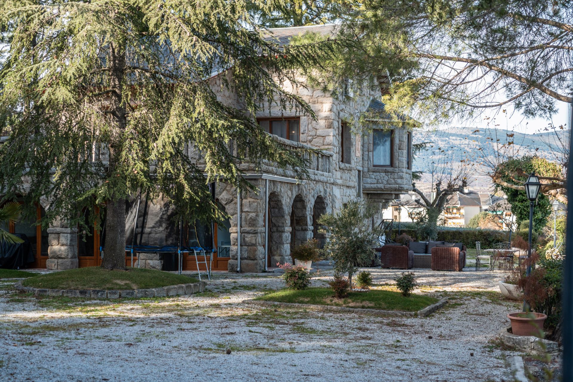 Vista exterior de Finca rústica en venda en Guadarrama amb Aire condicionat, Calefacció i Jardí privat