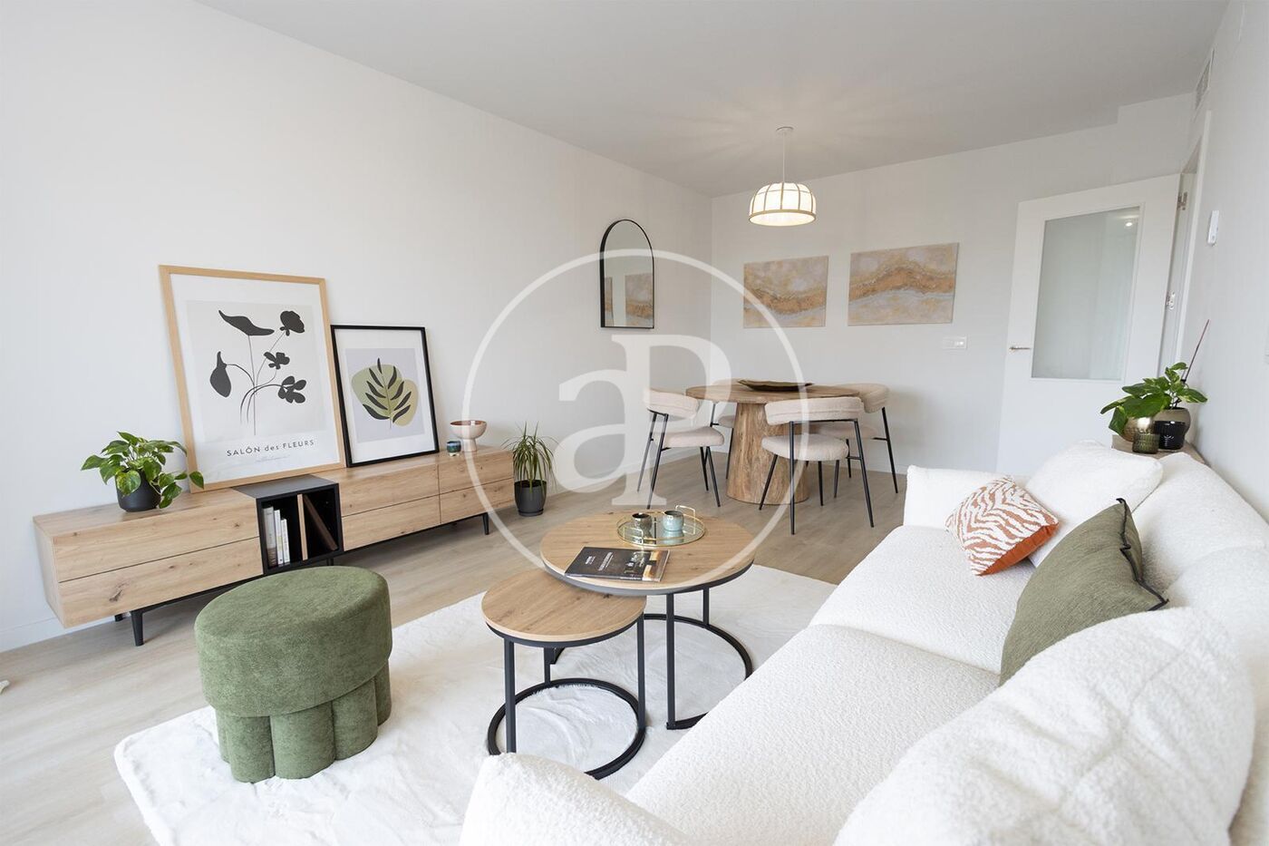 Living room of Flat to rent in  Valencia Capital  with Air Conditioner, Heating and Private garden