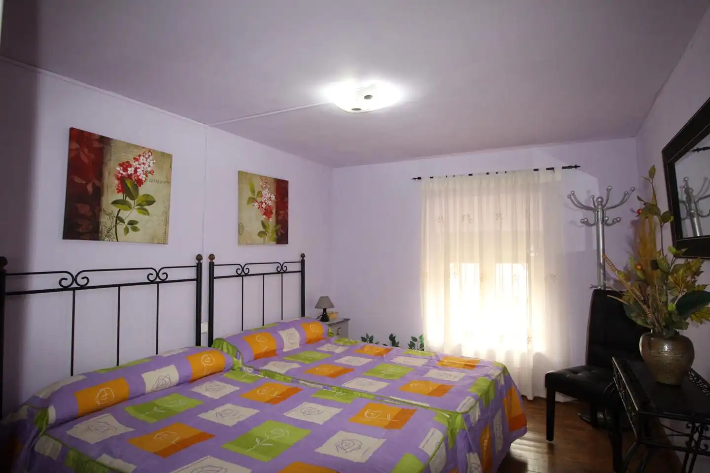 Dormitori de Casa adosada en venda en Villamañán amb Moblat