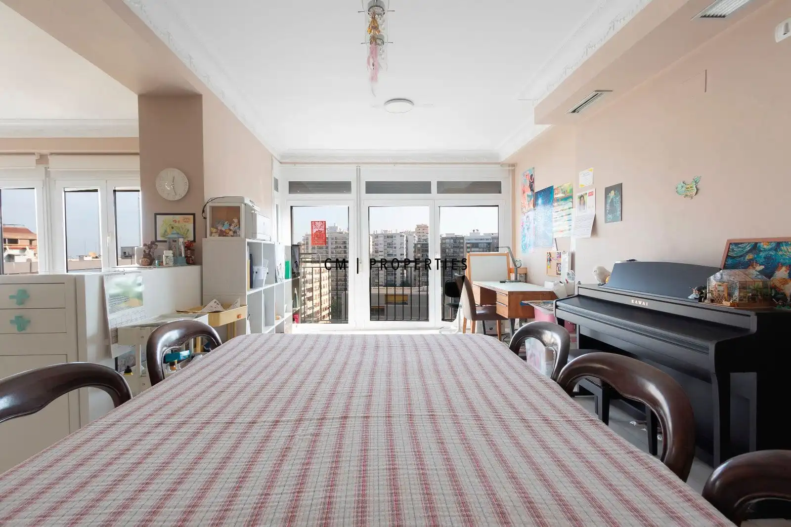 Comedor de Piso en venta en Valencia con Aire acondicionado, Amueblado y Balcón