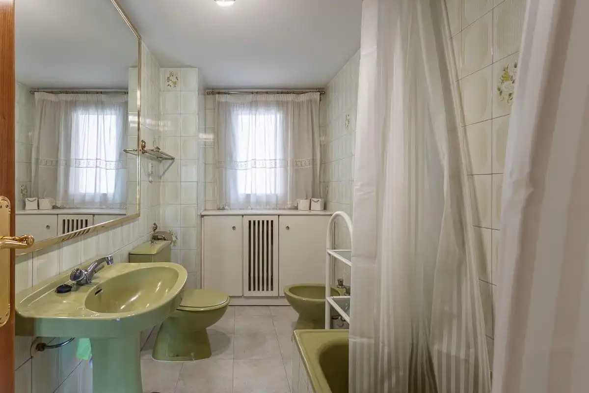 Flat with terrace for sale in Beiro, imagen 23