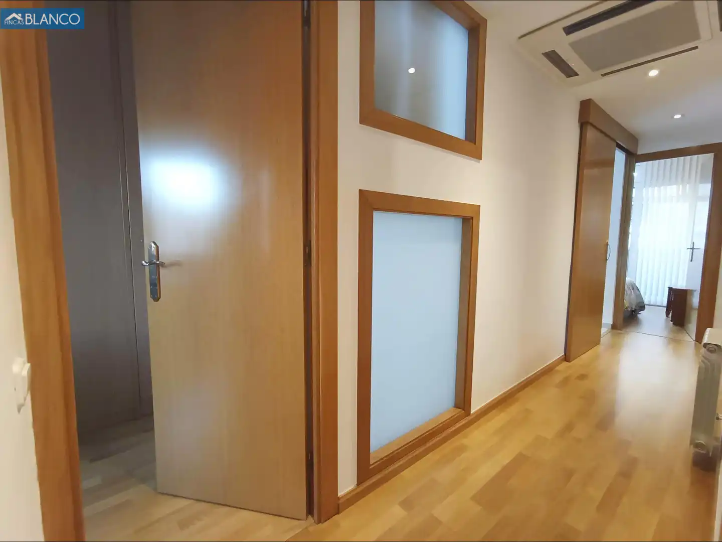 Houses for sale in L'Hospitalet de Llobregat  with Air Conditioner, Heating and Terrace