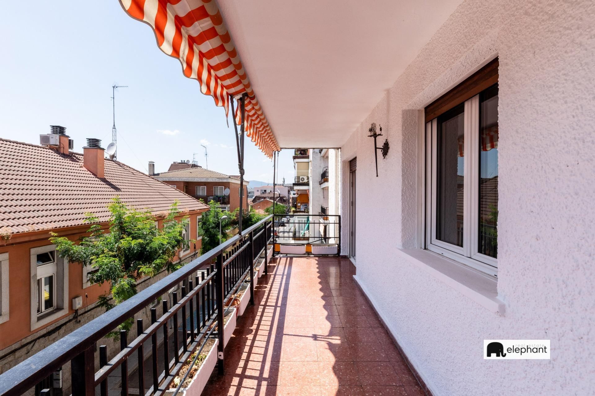 Vista exterior de Pis en venda en Collado Villalba amb Calefacció, Jardí privat i Terrassa