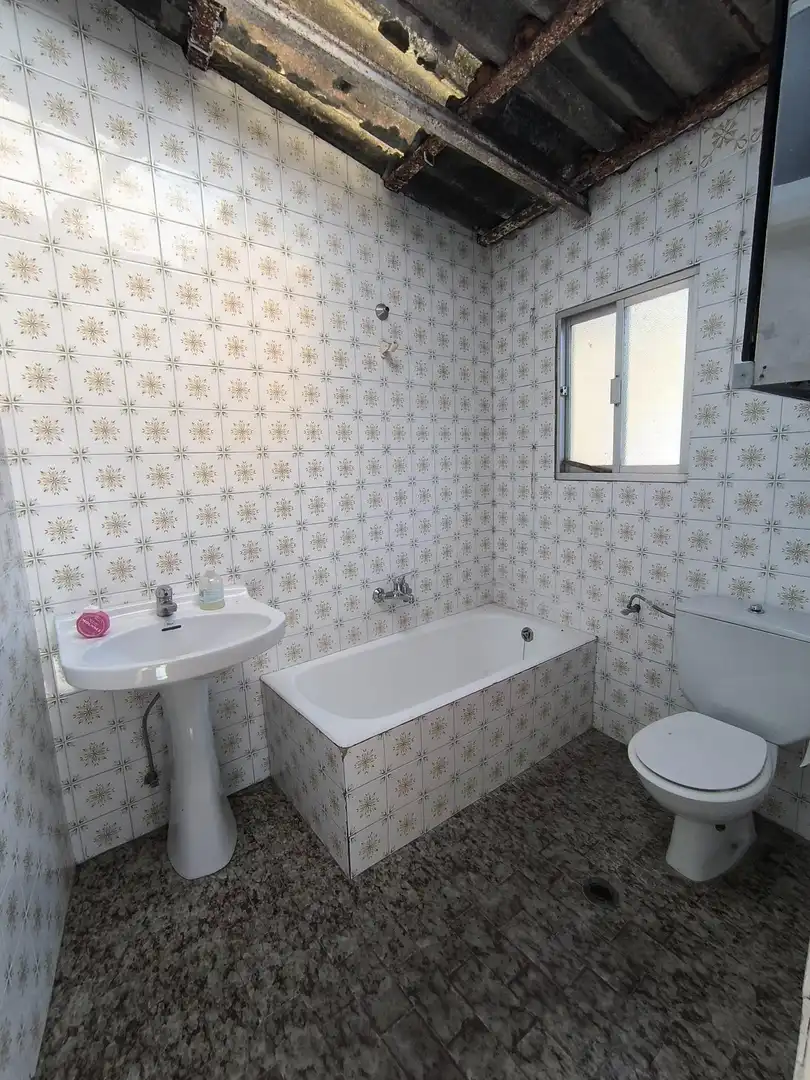 Baño de Casa o chalet en venta en Santiago de Compostela  con Alarma