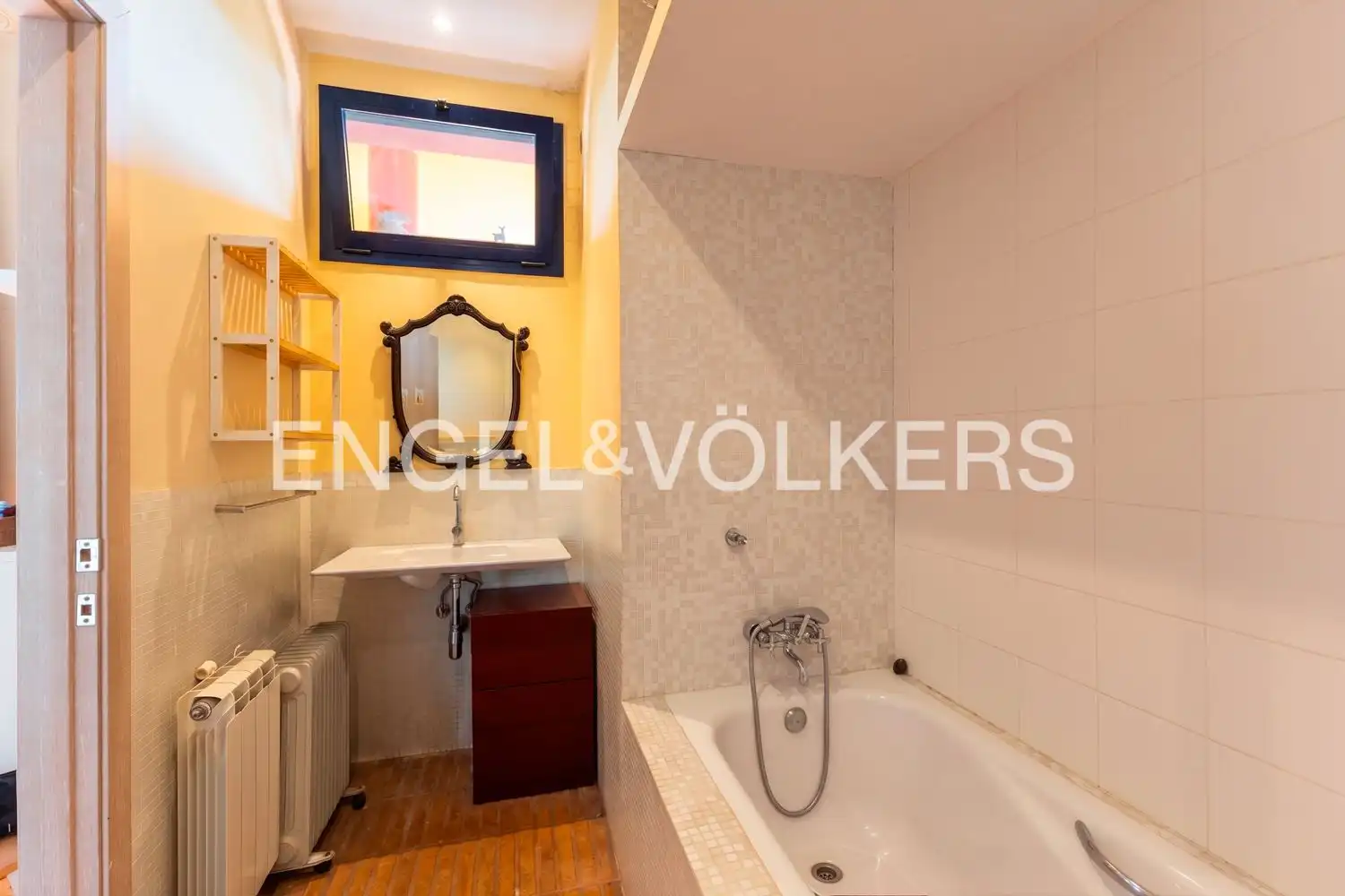 Baño de Casa o chalet en venta en Gilet con Aire acondicionado, Calefacción y Jardín privado