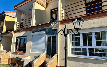 Exterior view of Single-family semi-detached for sale in Carrizo  with Heating, Terrace and Balcony