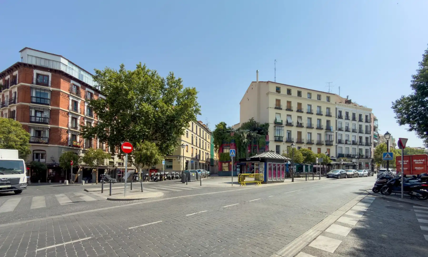 Vista exterior de Local de lloguer en Madrid
