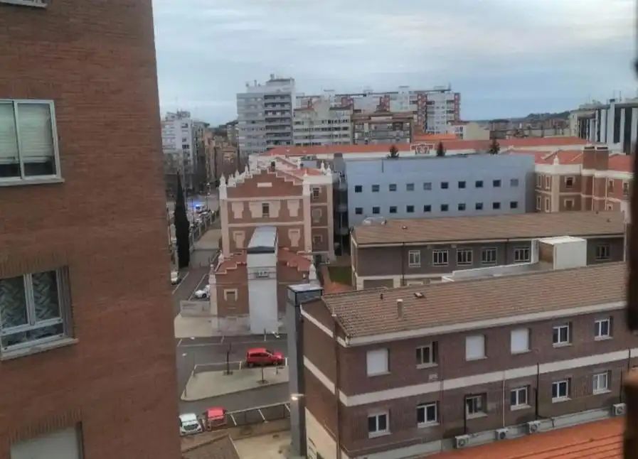 Vista exterior de Piso en venta en Valladolid con Calefacción y Terraza