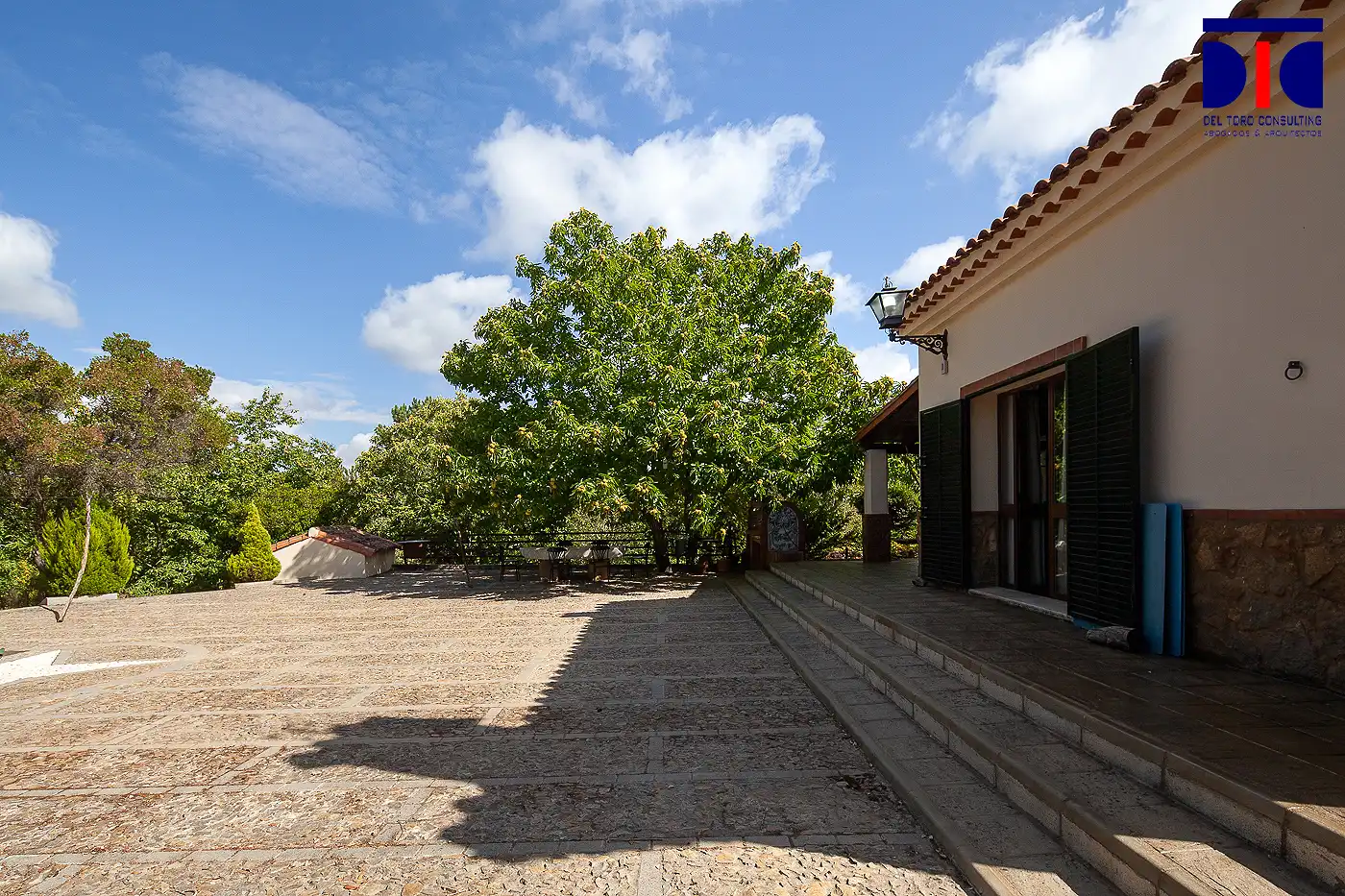 Terraza de Finca rústica en venta en Fuenteheridos con Aire acondicionado, Calefacción y Jardín privado