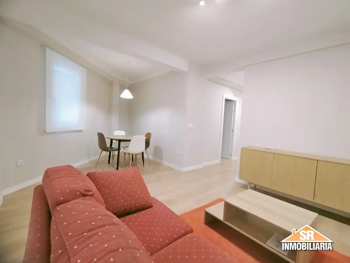 Sala d'estar de Pis de lloguer en A Coruña Capital  amb Calefacció, Moblat i Forn