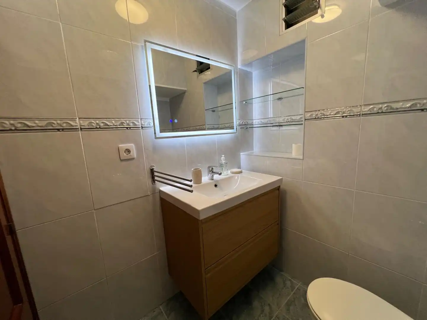 Flat for rent in Conde del Real Agrado, Barrio del Centro