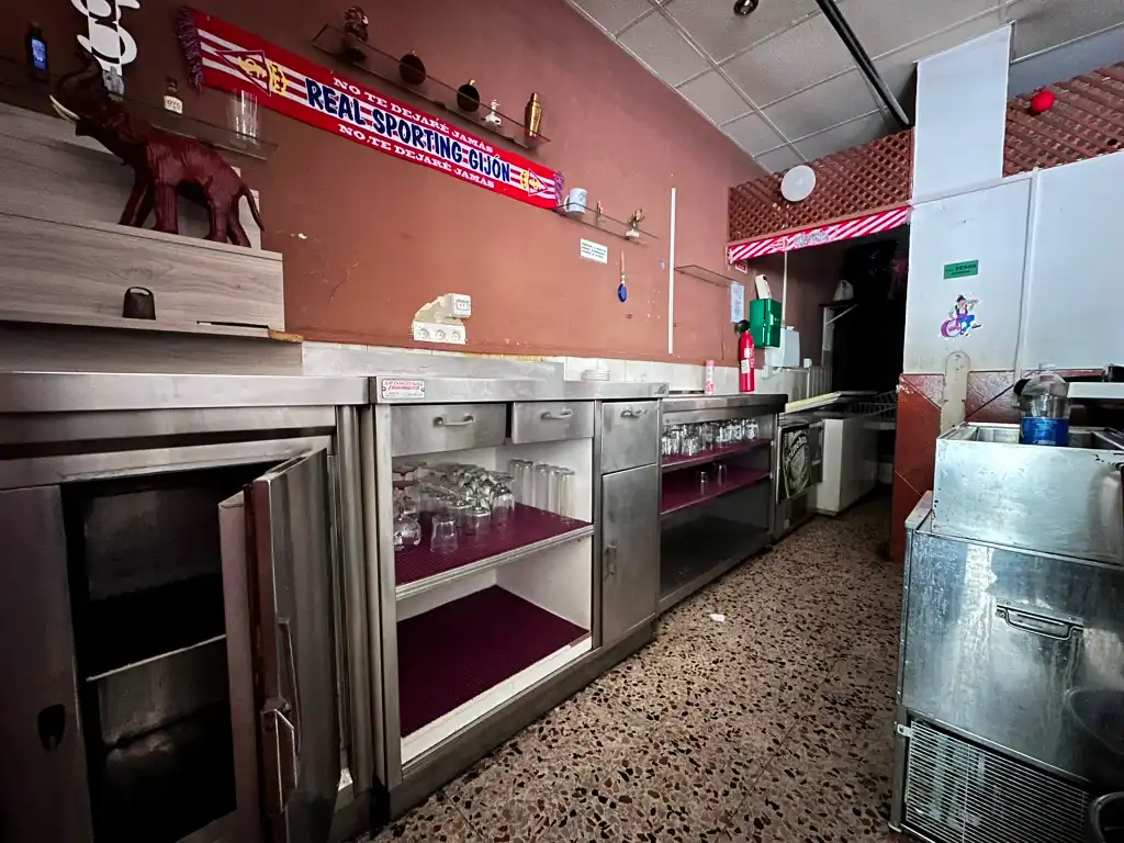 Kitchen of Commercial properties for rent in Gijón   with Furnished