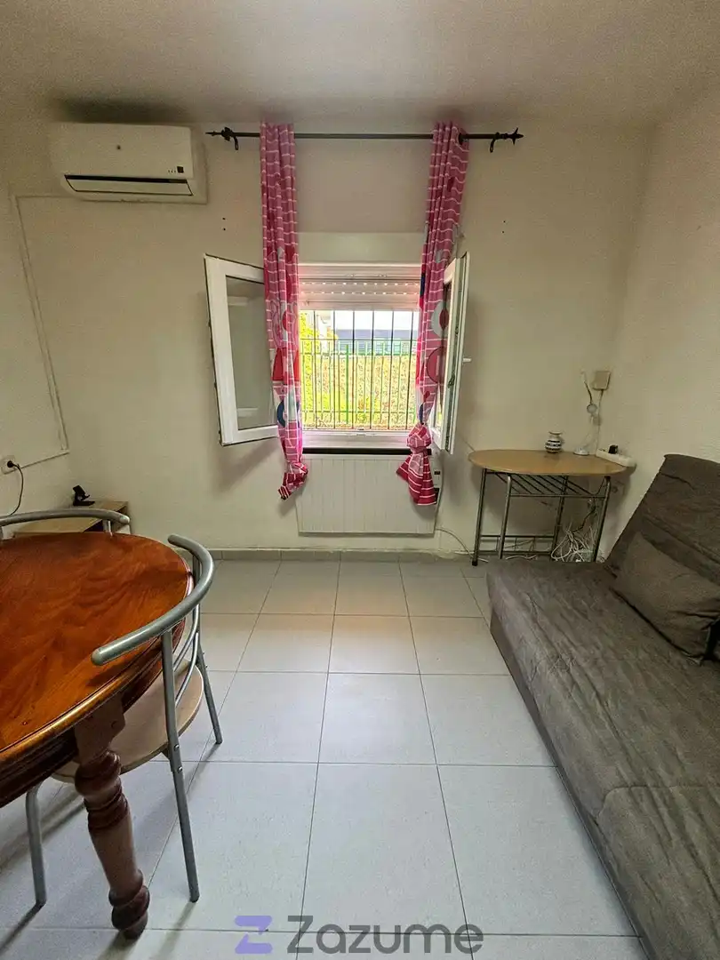 Habitación de Piso de alquiler en Madrid con Aire acondicionado, Calefacción y Amueblado