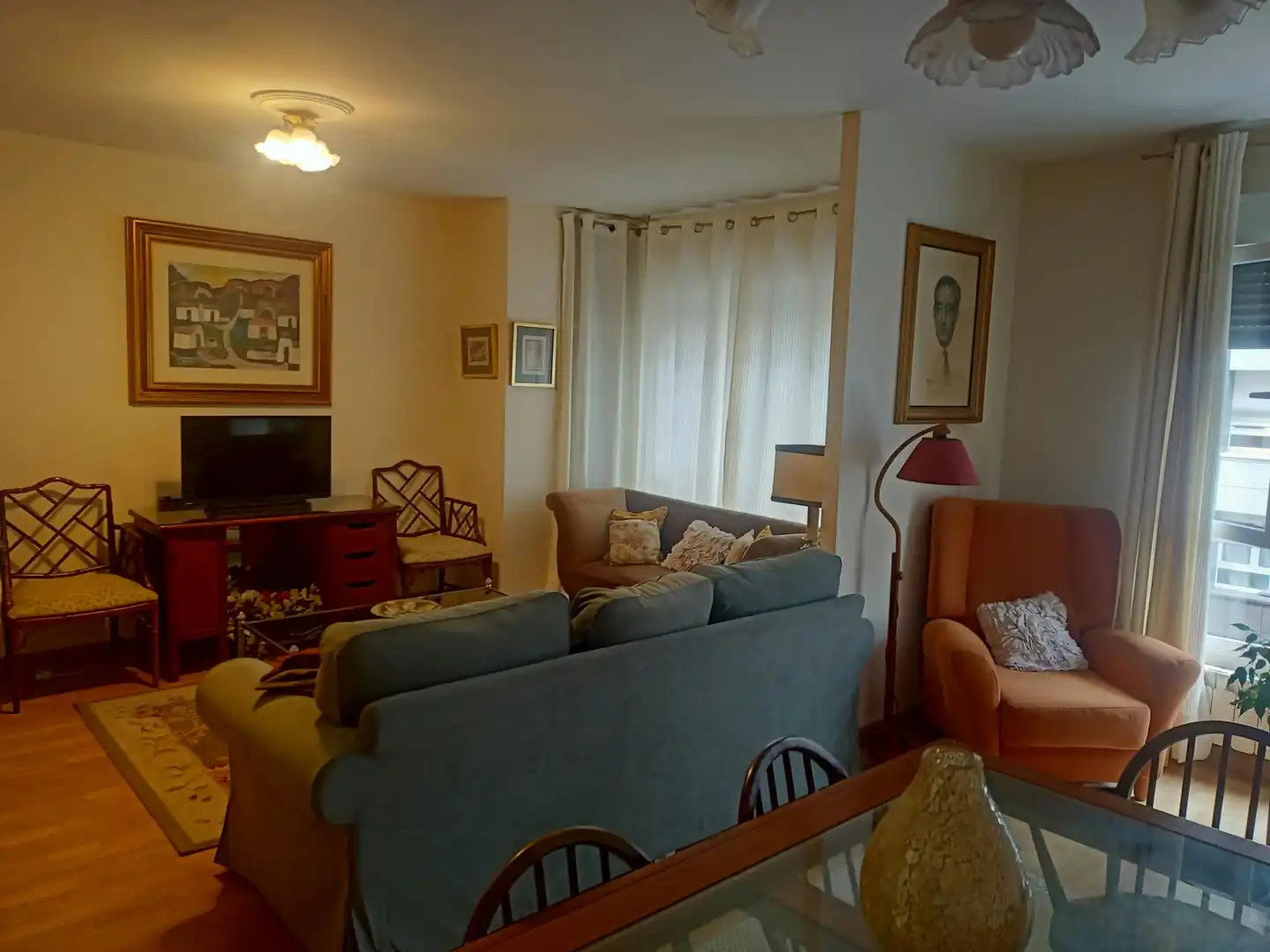 Living room of Flat for sale in Gijón   with Heating, Parquet flooring and Furnished