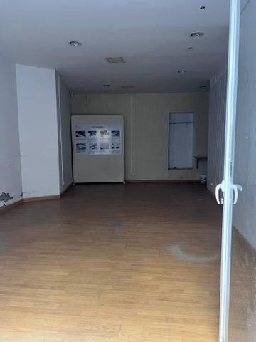 Local comercial en Alquiler en Feria