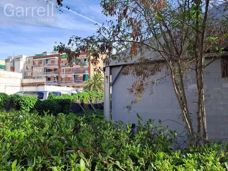 Vista exterior de Residencial en venda en Esplugues de Llobregat