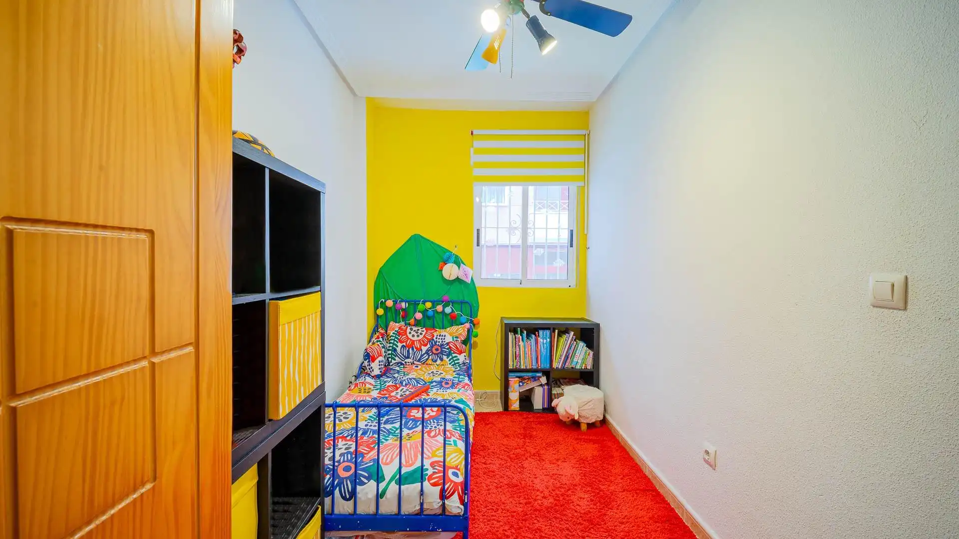 Habitación de Apartamento en venta en Torrevieja con Piscina comunitaria