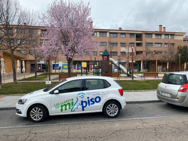 Piso en Venta en Avenida de José Luis Lasa, 65 en La Vega