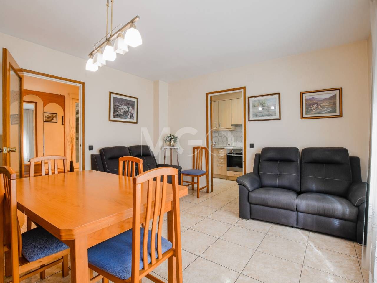 Living room of Flat for sale in Manlleu  with Heating, Storage room and Furnished