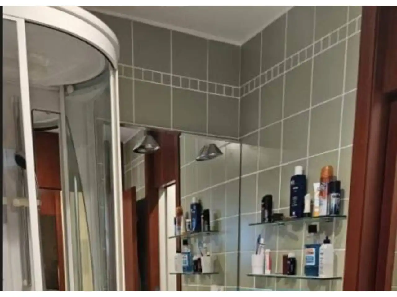 Badezimmer von Wohnung zum Verkauf in Vigo  mit Heizung, Parkett und Möbliert