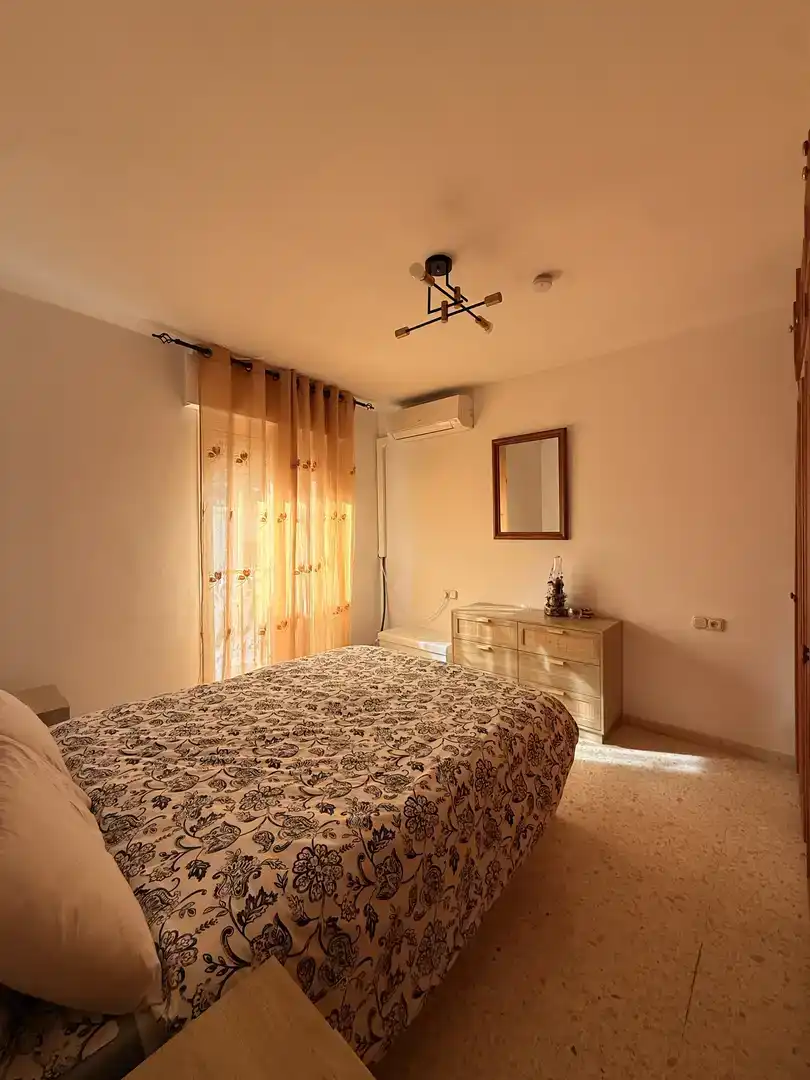 Habitación de Casa adosada en venta en Coín con Aire acondicionado, Trastero y Balcón