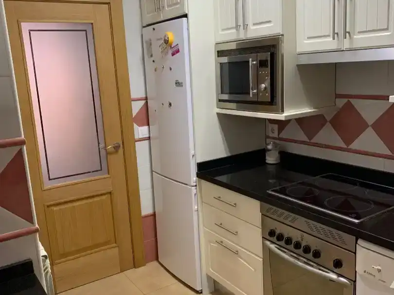 Cuina de Casa adosada en venda en Guarromán amb Aire condicionat, Moblat i Balcó