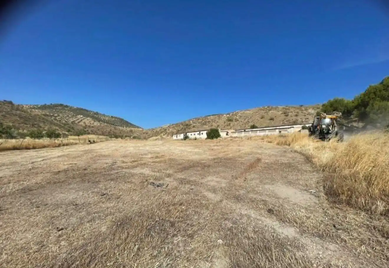 Terreny en venda en Huelma