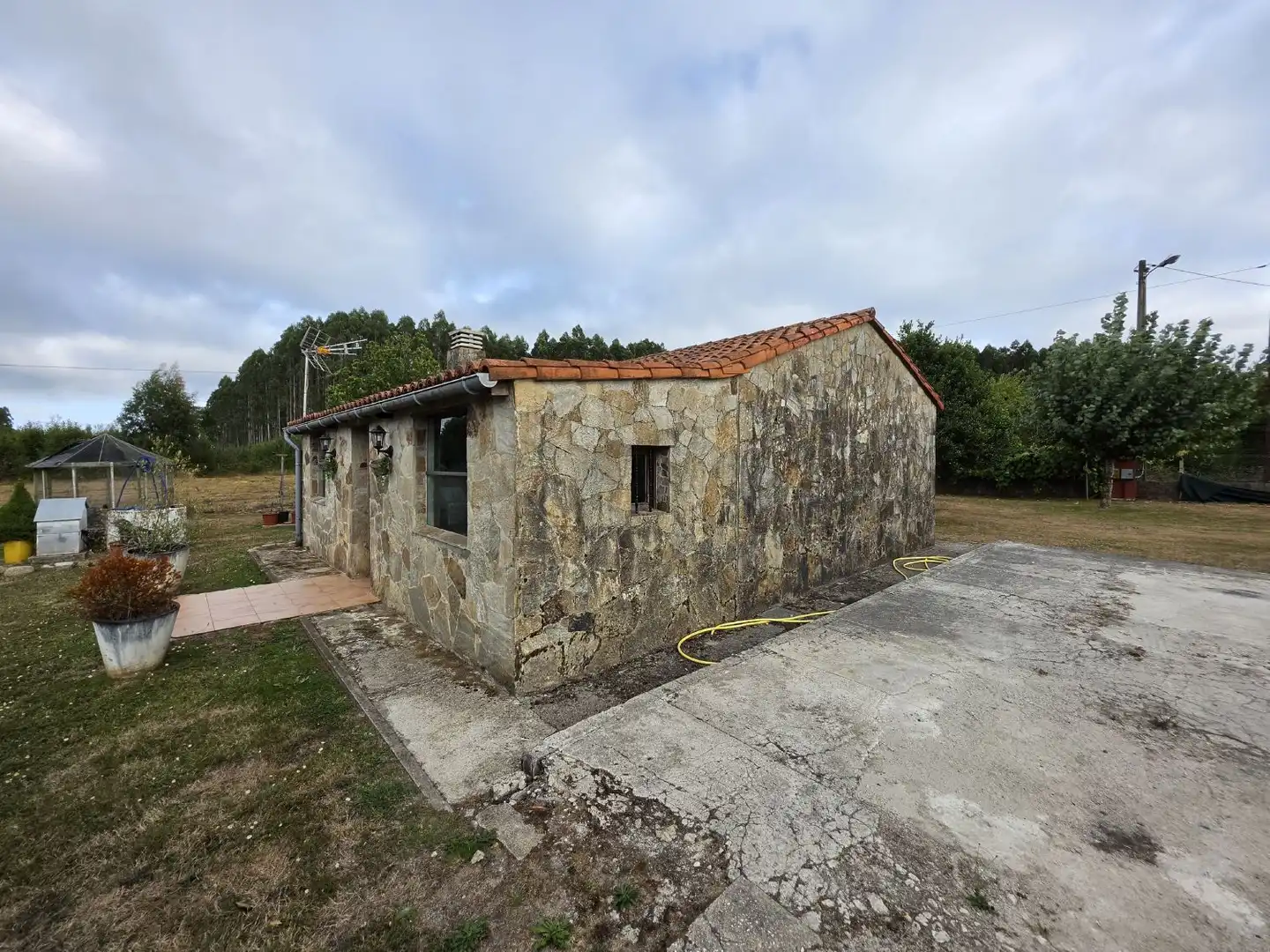 Vista exterior de Finca rústica en venda en Curtis amb Jardí privat, Traster i Moblat
