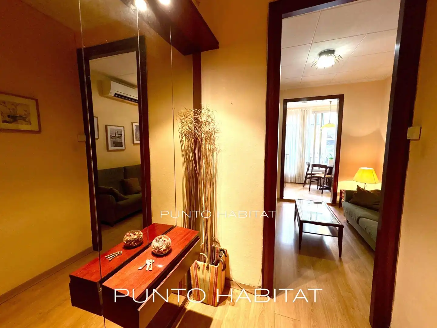 Flat for sale in Barcelona  with Air Conditioner, Heating and Parquet flooring