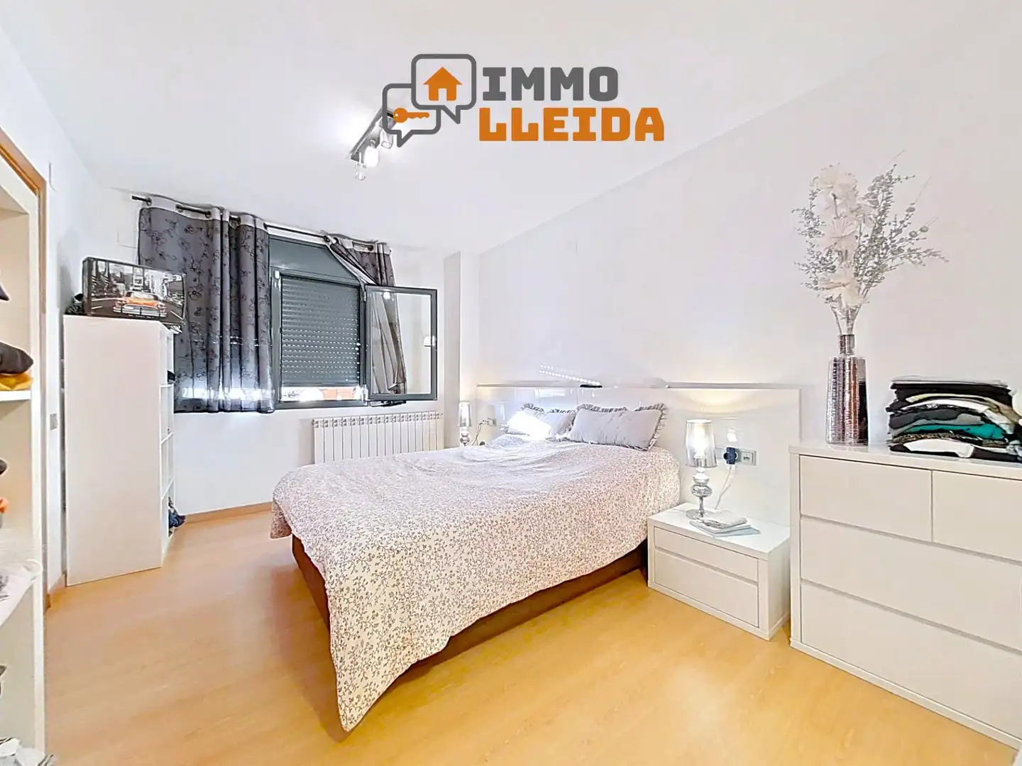 Schlafzimmer von Wohnung zum Verkauf in Lleida mit Klimaanlage, Heizung und Privatgarten