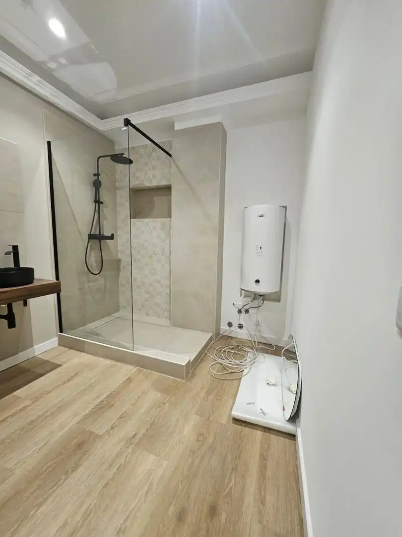 Badezimmer von Wohnung zum Verkauf in Santander