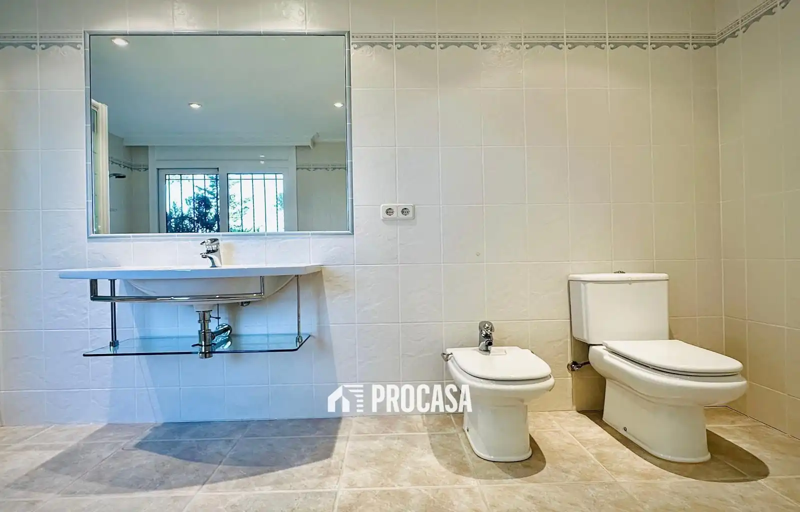 Bany de Casa o xalet en venda en Roses amb Aire condicionat, Calefacció i Traster