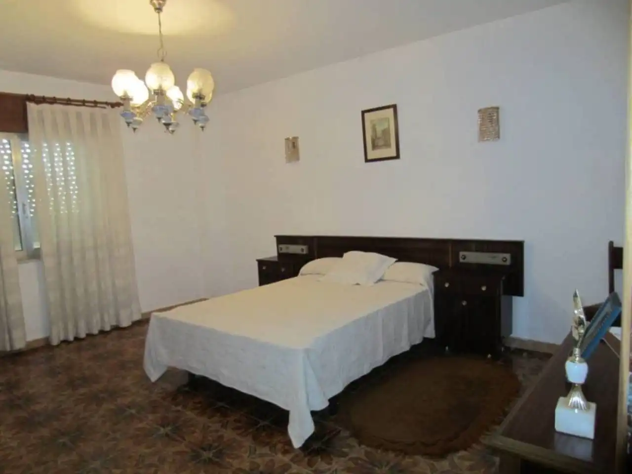 Dormitori de Casa o xalet en venda en Fuentes de Oñoro amb Terrassa i Moblat