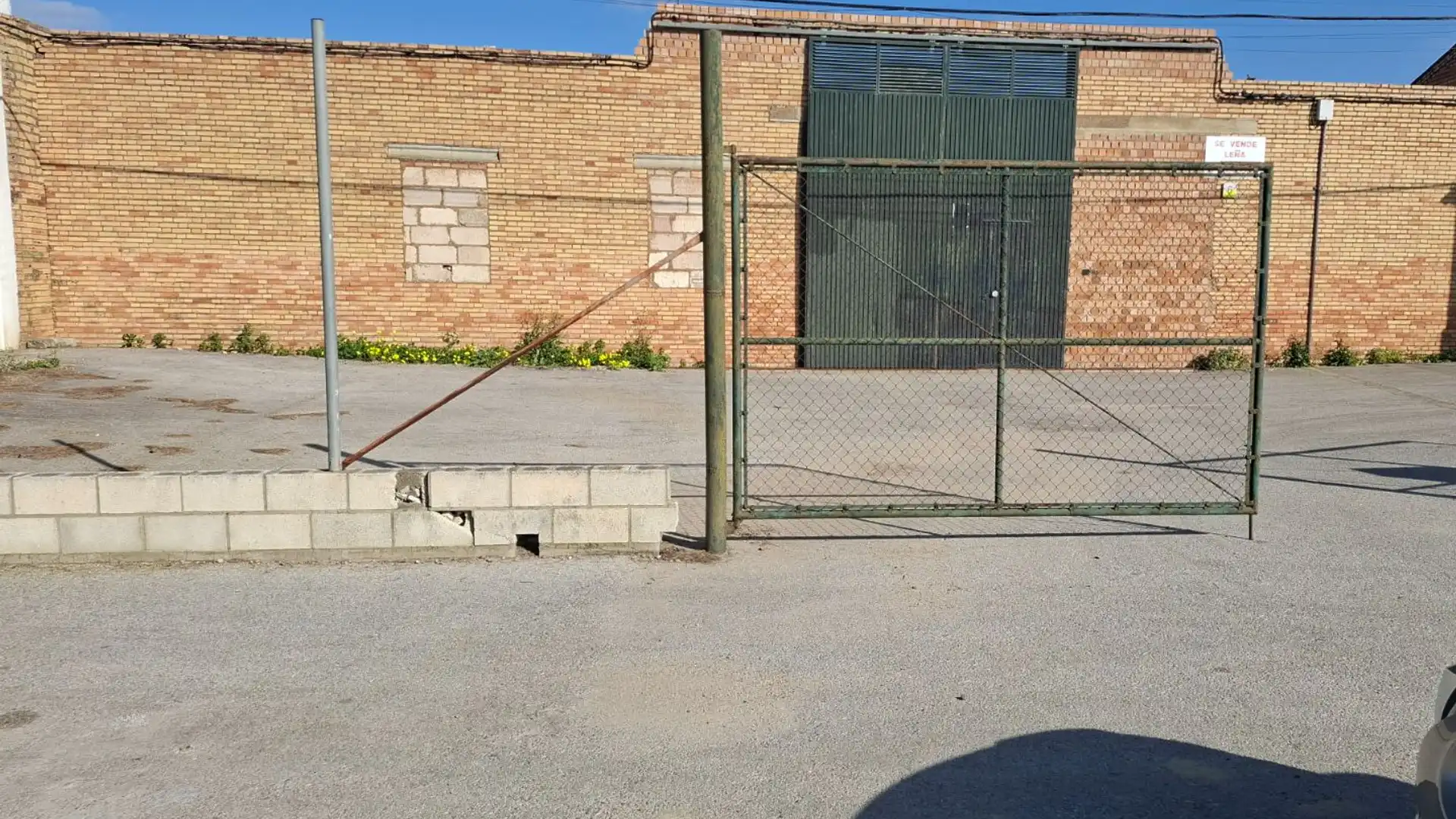 Aparcament de Terreny industrial en venda en Olivares