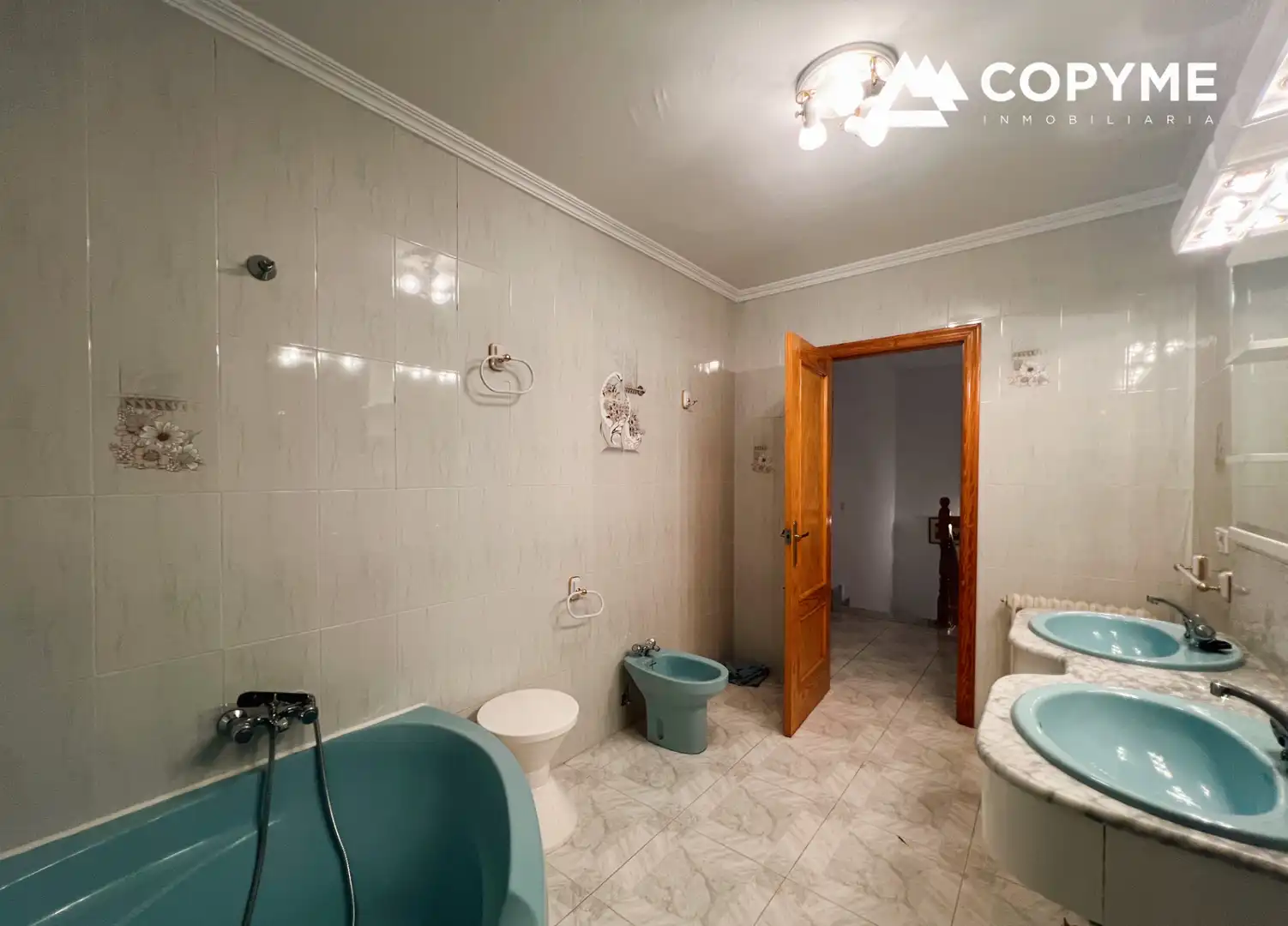 Baño de Casa adosada en venta en Gerindote con Aire acondicionado, Jardín privado y Amueblado