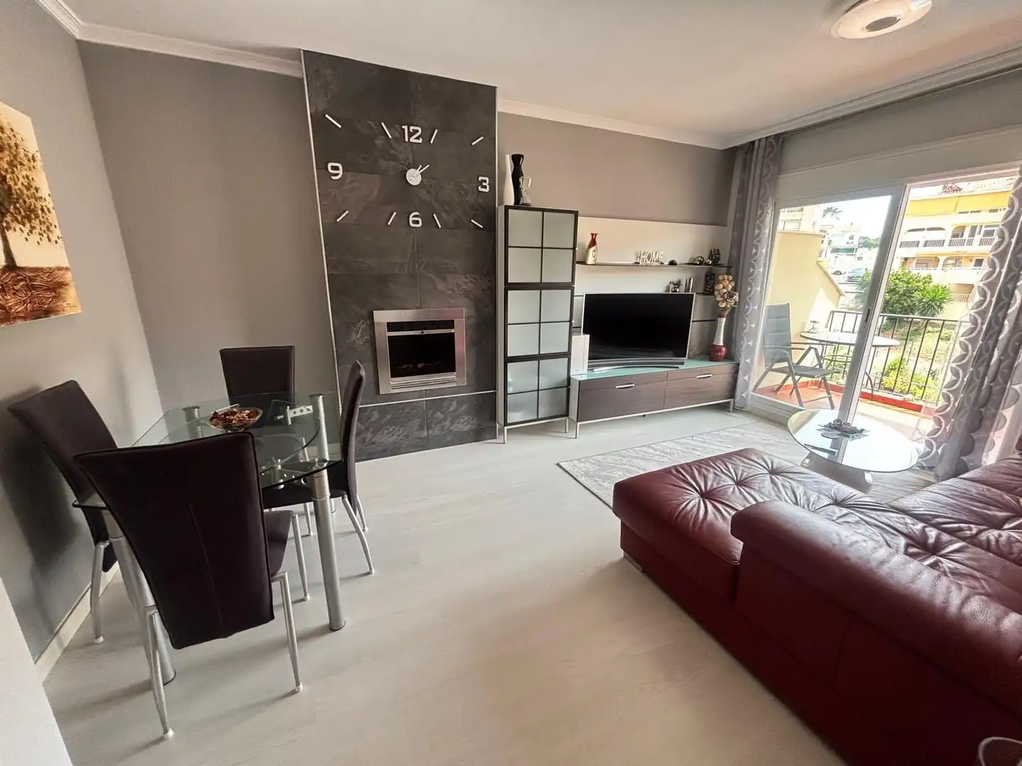 Apartamento con piscina en venta en Torrequebrada, imagen 3