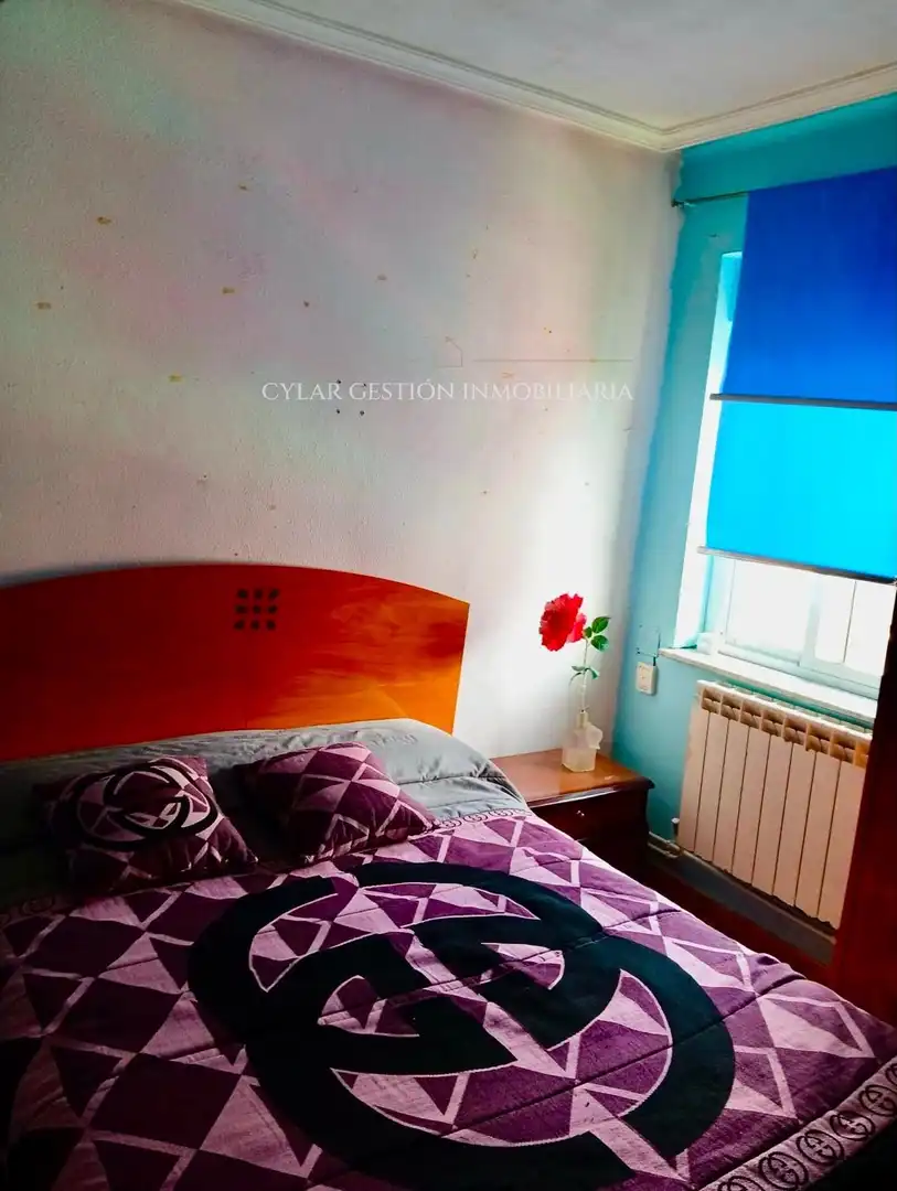 Bedroom of Flat for sale in Salamanca  with Heating, Parquet flooring and Washing machine