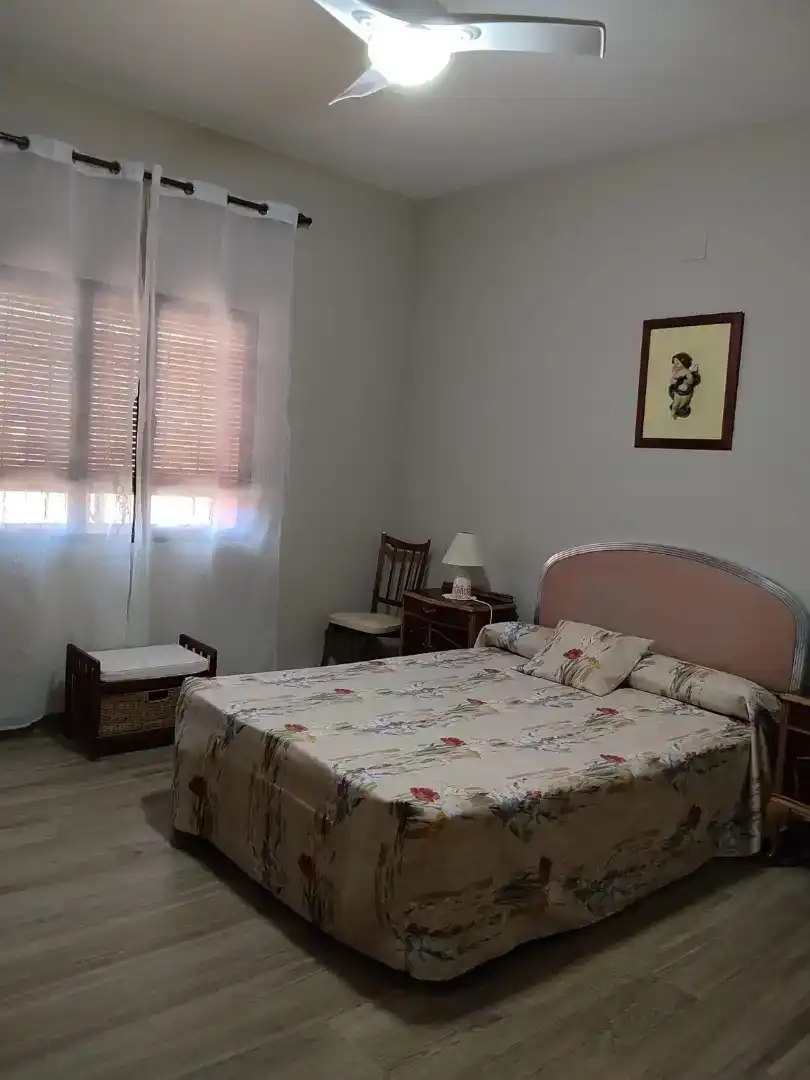 Dormitori de Casa o xalet en venda en Membrilla amb Aire condicionat, Jardí privat i Parquet