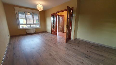 Foto 2 de Casa o xalet de lloguer a Nava, Asturias