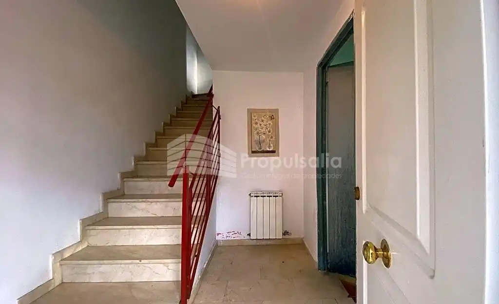 Casa adosada en venda a Depósito, La Puebla de Alfindén