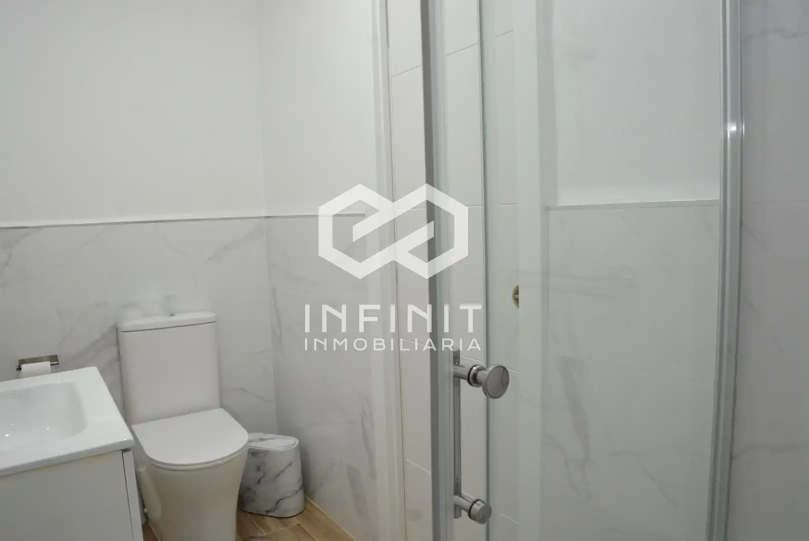 Bathroom of Houses for sale in Mazuecos  with Air Conditioner and Balcony